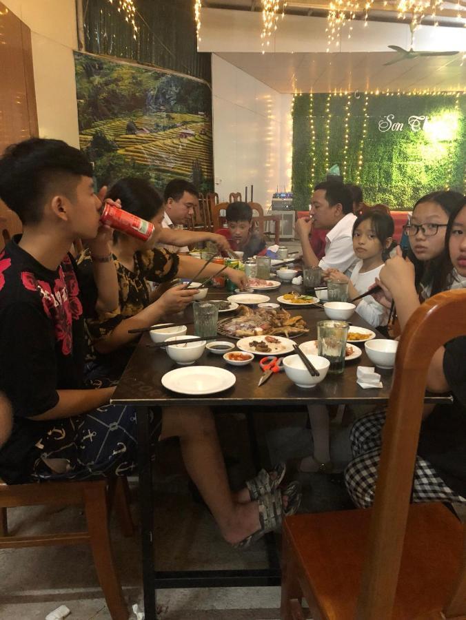 Son Thuy Homestay Ha Giang Exteriör bild